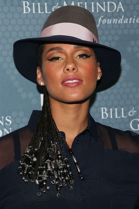 While Jason attempted to apologize, she approached the camera to reveal her fingers bent backwards. . Alicia keys leaked nudes